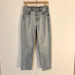 American Eagle High-Rise Mom Jeans